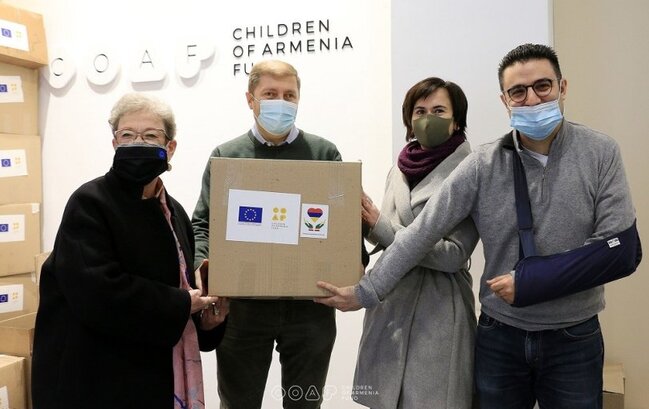 Armėnijoje perduota humanitarinė pagalba be namų likusioms Kalnų Karabacho šeimoms