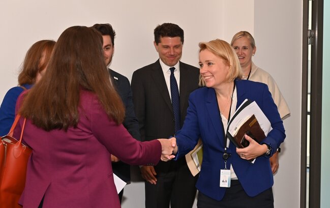 Viceministrė J. Neliupšienė su JAV tarptautinės plėtros agentūros (USAID) atstove aptarė paramą...