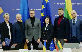 Lietuva prisidės prie slėptuvių Ukrainos mokyklose statybų