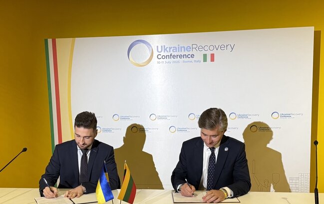 Lietuva skiria 21 mln. eurų Ukrainos švietimui atkurti: „URC 2025“ pasirašytas strateginis...