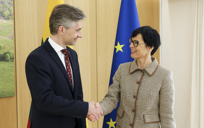 Lietuva skiria 10 mln. Eur savanorišką įnašą ES Ukrainos priemonei